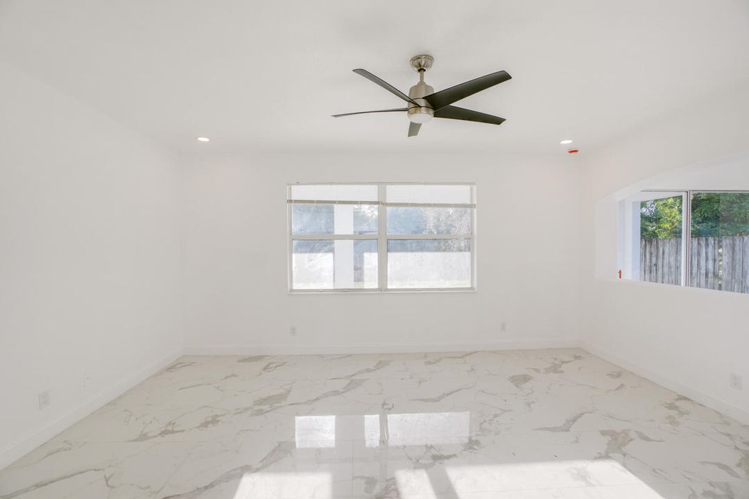 Active With Contract: $585,000 (5 beds, 3 baths, 3600 Square Feet)