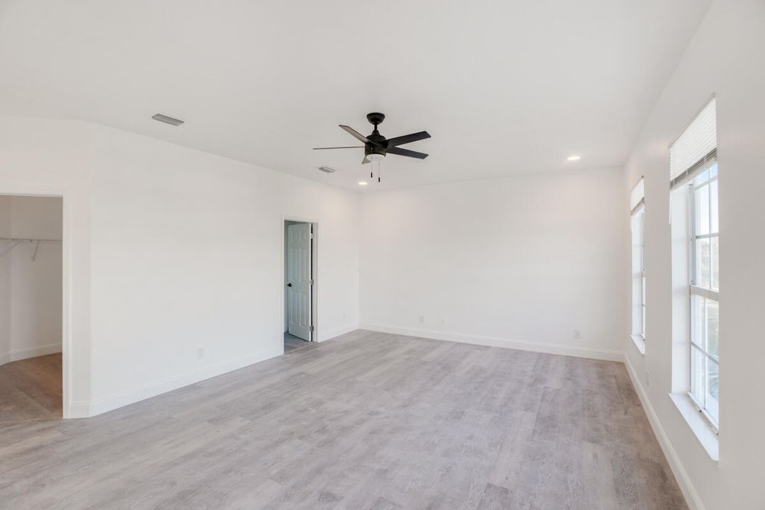 Active With Contract: $585,000 (5 beds, 3 baths, 3600 Square Feet)