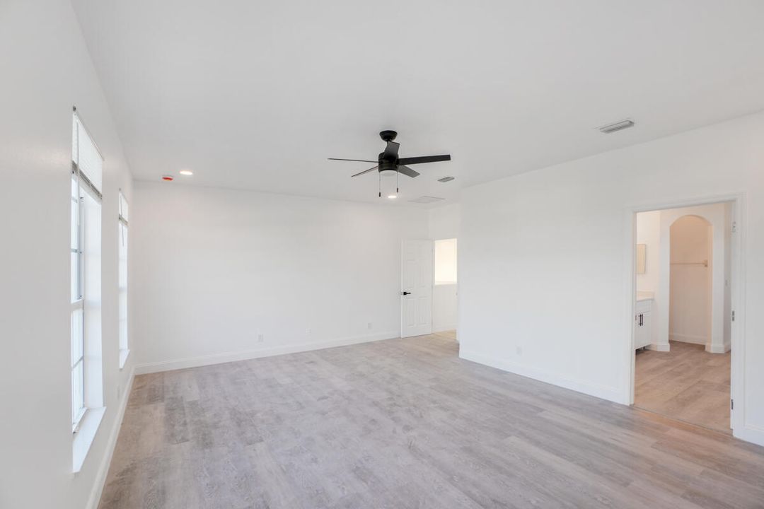 Active With Contract: $585,000 (5 beds, 3 baths, 3600 Square Feet)