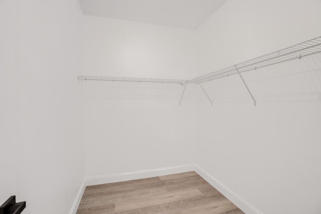 Active With Contract: $585,000 (5 beds, 3 baths, 3600 Square Feet)