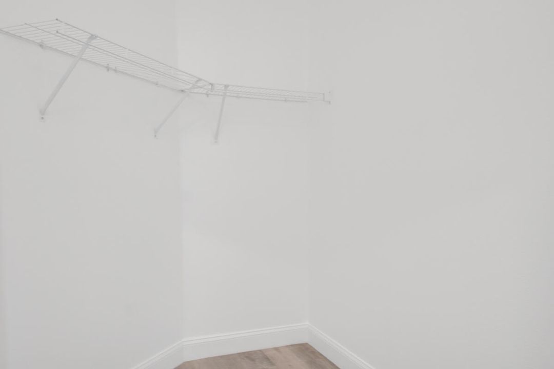 Active With Contract: $585,000 (5 beds, 3 baths, 3600 Square Feet)