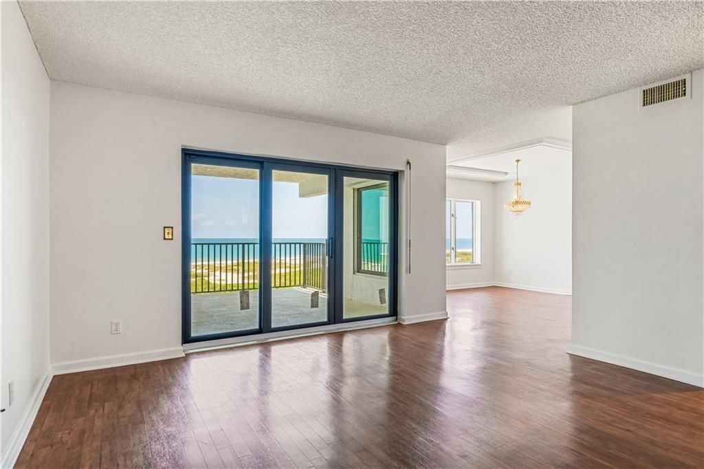 Activo con contrato: $849,000 (2 camas, 2 baños, 1370 Pies cuadrados)