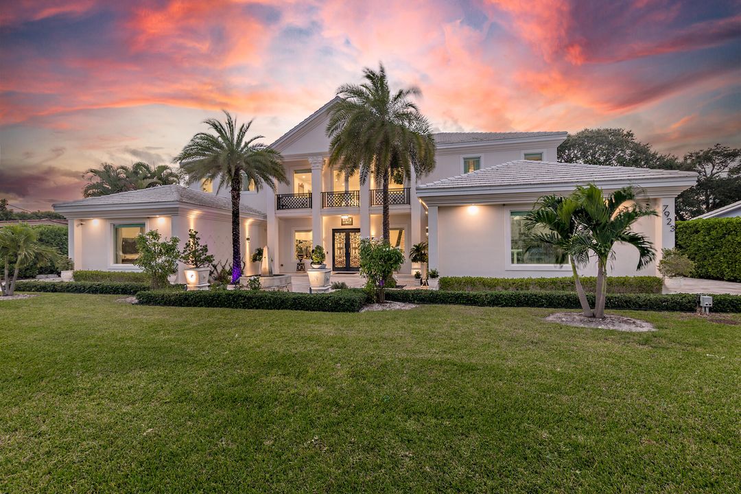 En Venta: $2,495,000 (5 camas, 4 baños, 5274 Pies cuadrados)