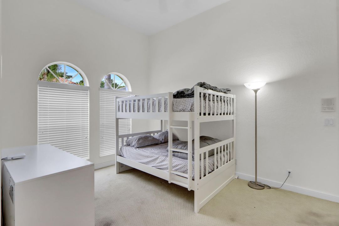 出租: $13,500 (3 贝兹, 2 浴室, 3087 平方英尺)