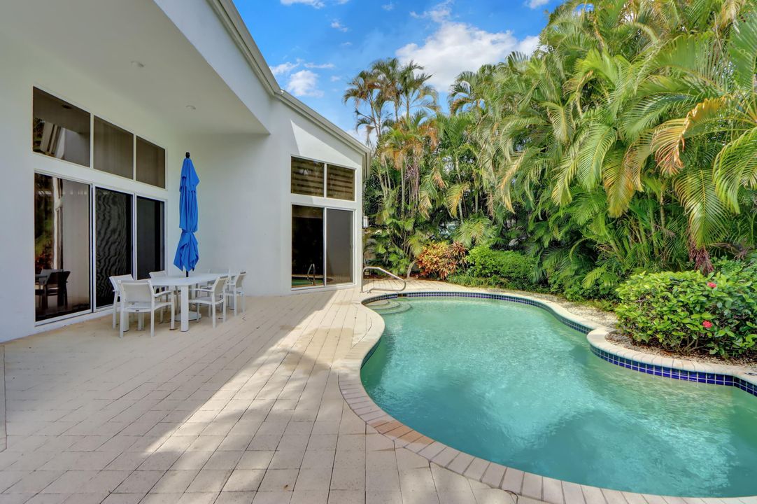 出租: $13,500 (3 贝兹, 2 浴室, 3087 平方英尺)