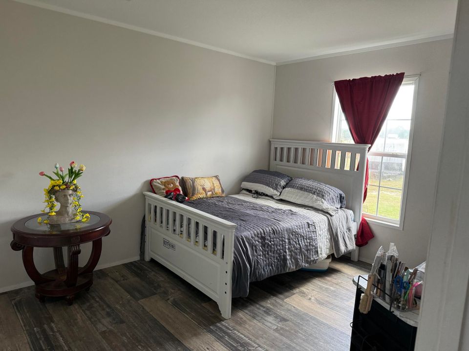 На продажу: $449,900 (3 спален, 2 ванн, 1303 Квадратных фут)