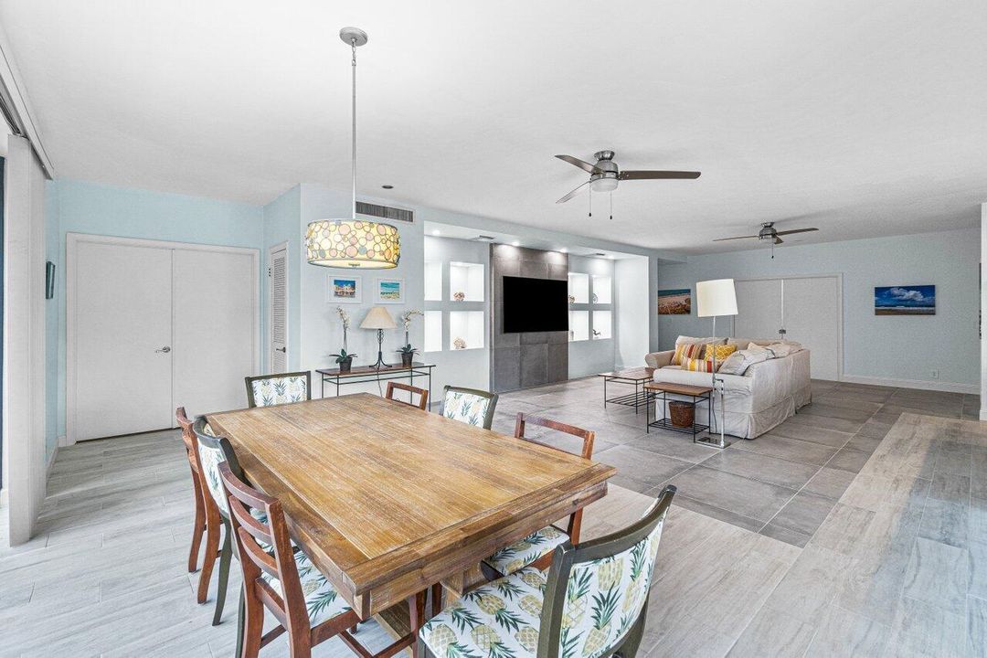 出租: $6,500 (3 贝兹, 3 浴室, 2382 平方英尺)