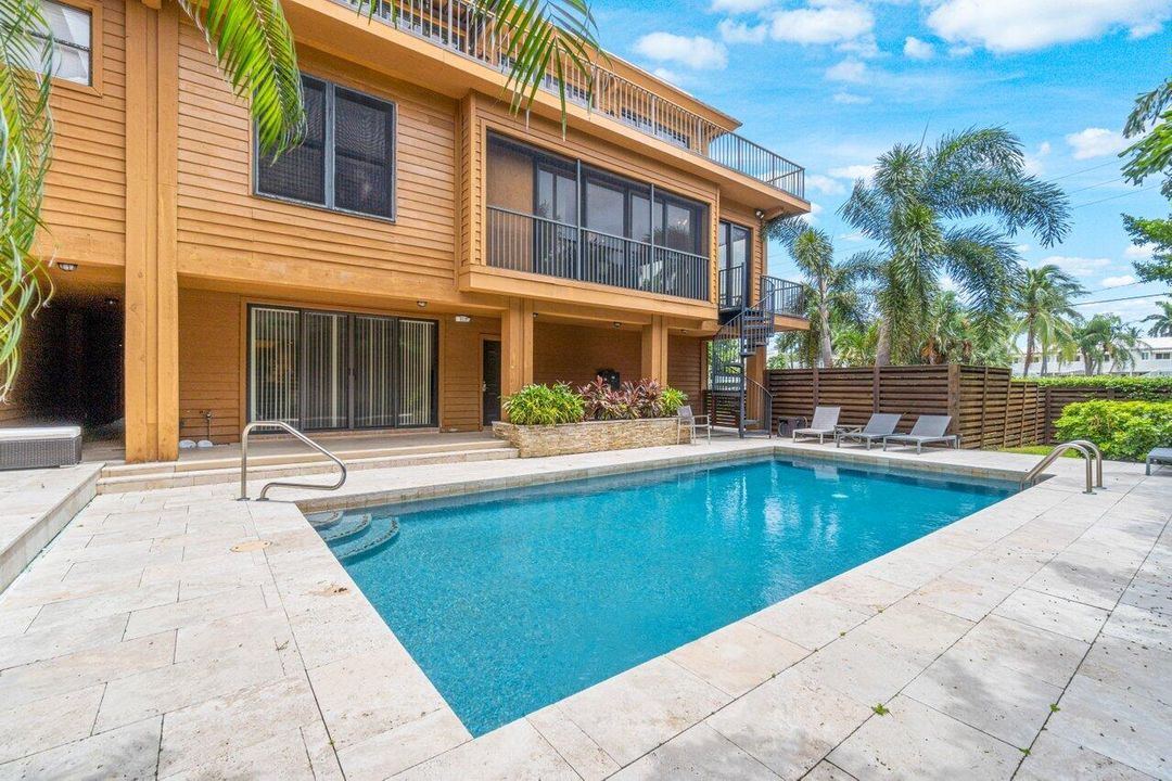 出租: $6,500 (3 贝兹, 3 浴室, 2382 平方英尺)