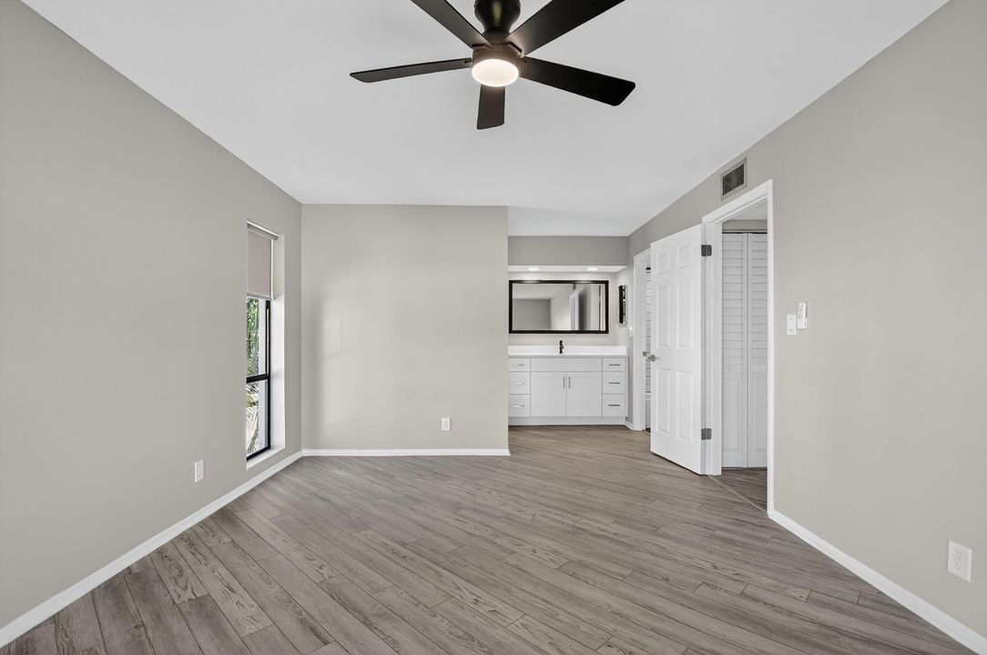 Active With Contract: $293,500 (2 beds, 2 baths, 1056 Square Feet)