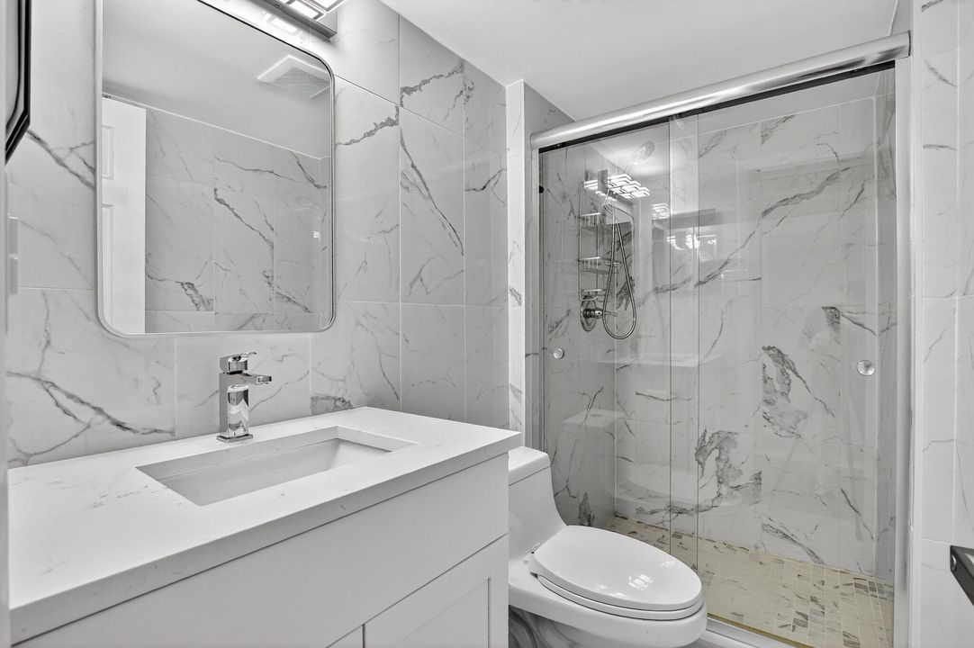 Active With Contract: $293,500 (2 beds, 2 baths, 1056 Square Feet)