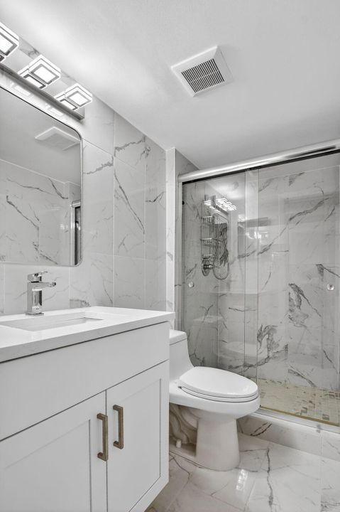 Active With Contract: $293,500 (2 beds, 2 baths, 1056 Square Feet)