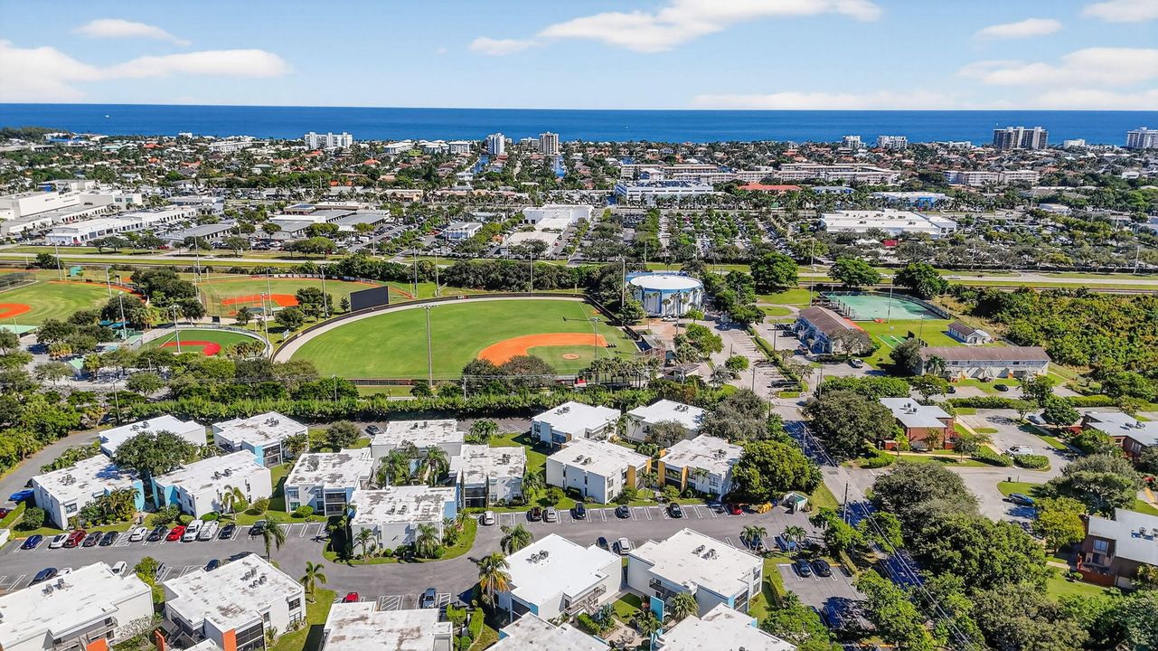 Active With Contract: $293,500 (2 beds, 2 baths, 1056 Square Feet)