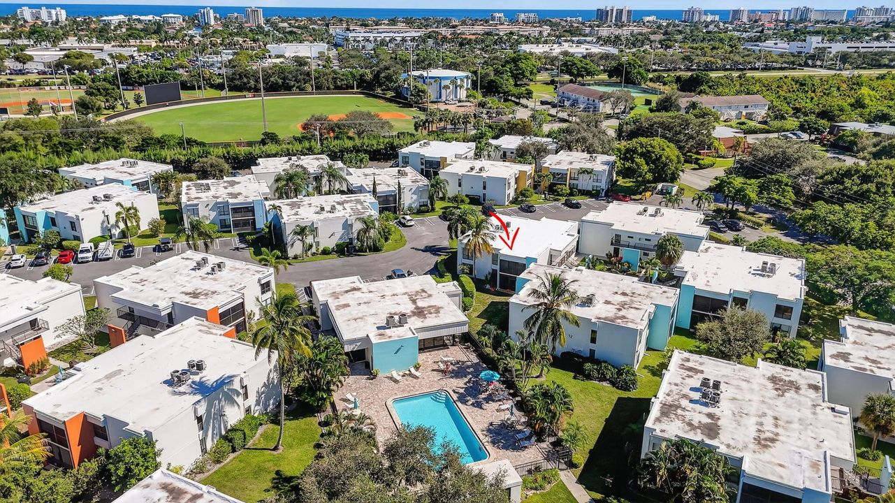 Active With Contract: $293,500 (2 beds, 2 baths, 1056 Square Feet)