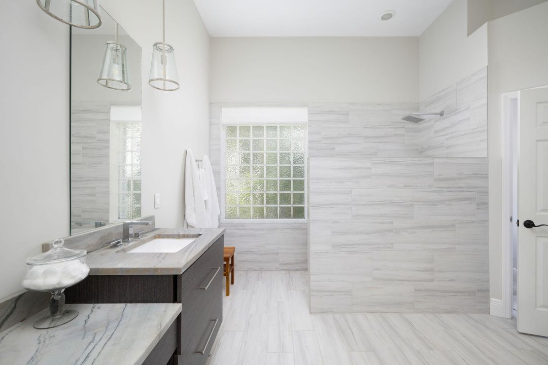 For Sale: $849,000 (3 beds, 2 baths, 2425 Square Feet)