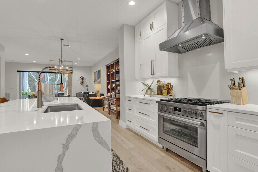 待售: $839,500 (3 贝兹, 2 浴室, 2200 平方英尺)