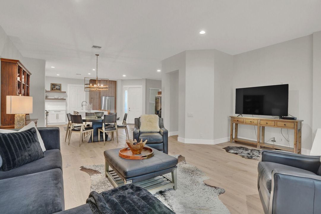 待售: $839,500 (3 贝兹, 2 浴室, 2200 平方英尺)