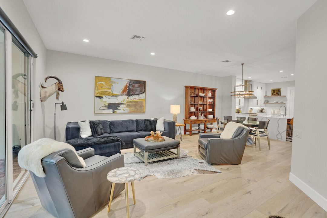 待售: $839,500 (3 贝兹, 2 浴室, 2200 平方英尺)