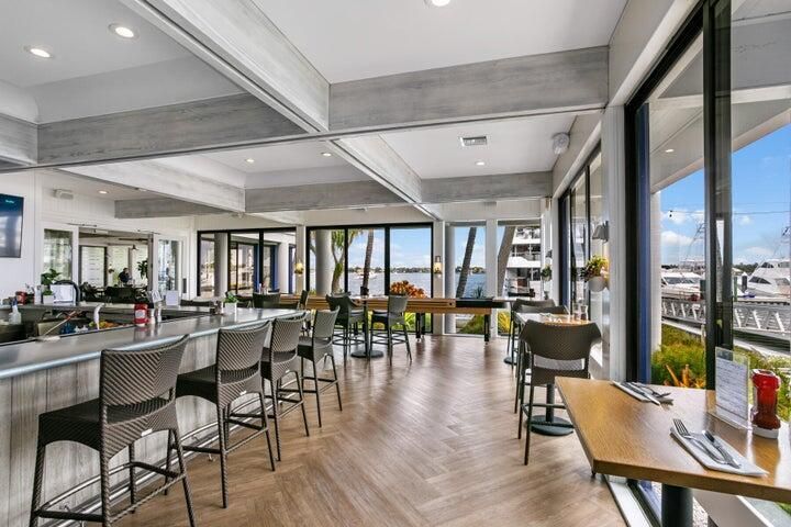 待售: $595,000 (2 贝兹, 2 浴室, 1656 平方英尺)