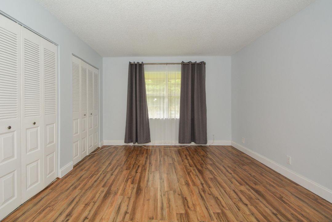 Active With Contract: $1,700 (1 beds, 1 baths, 729 Square Feet)