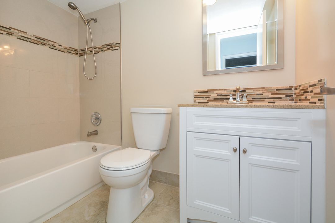 Active With Contract: $1,700 (1 beds, 1 baths, 729 Square Feet)