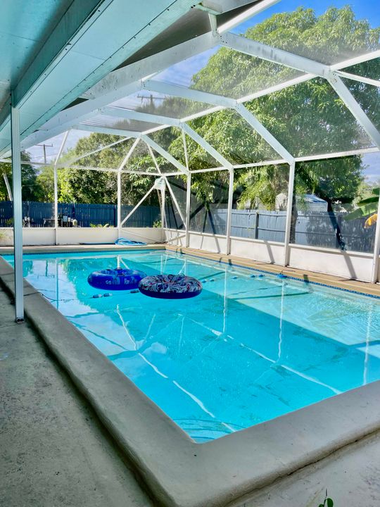 На продажу: $379,975 (3 спален, 2 ванн, 2203 Квадратных фут)