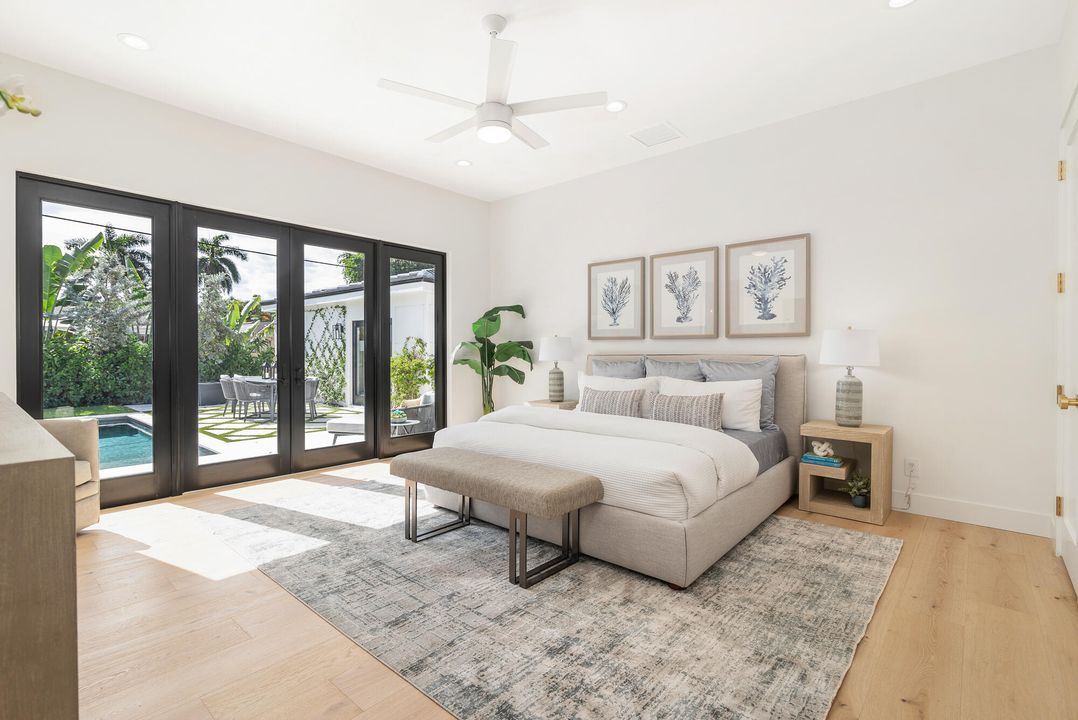 Под контрактом: $1,995,000 (4 спален, 3 ванн, 2215 Квадратных фут)