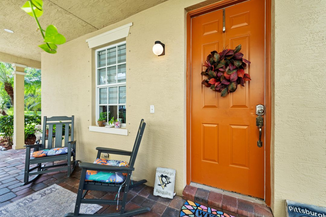 合同活跃: $329,000 (3 贝兹, 2 浴室, 1481 平方英尺)