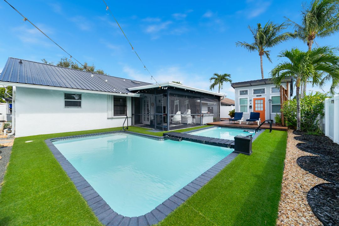 Active With Contract: $599,000 (4 beds, 3 baths, 1705 Square Feet)