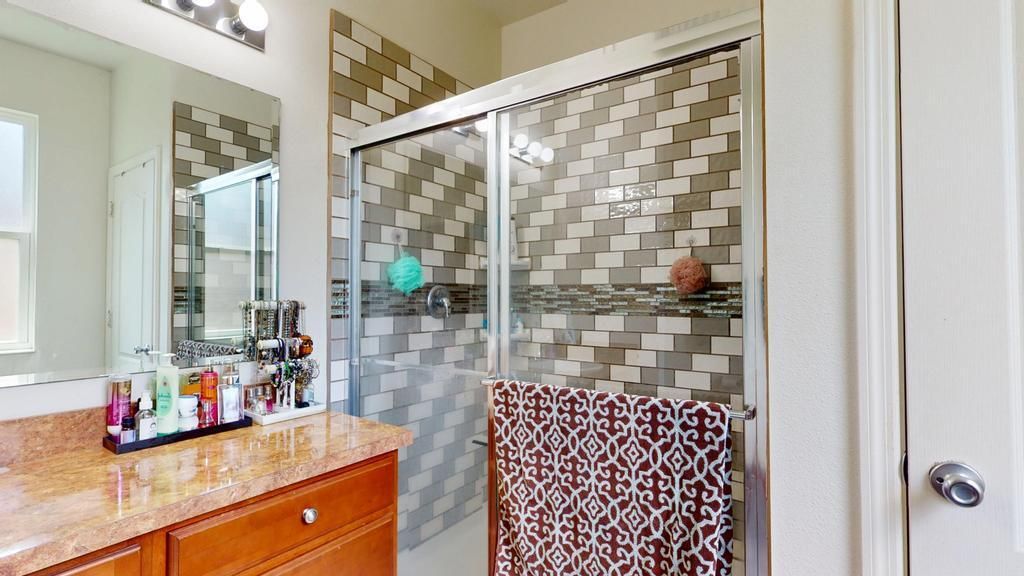 待售: $339,900 (4 贝兹, 2 浴室, 1957 平方英尺)