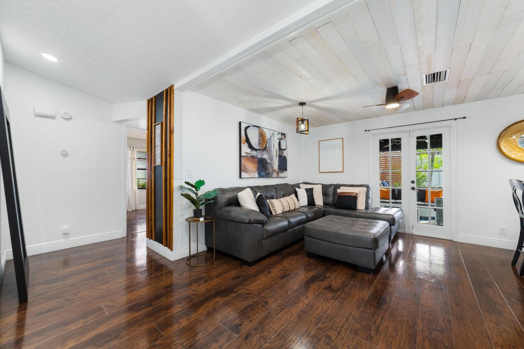 Active With Contract: $599,000 (4 beds, 3 baths, 1705 Square Feet)