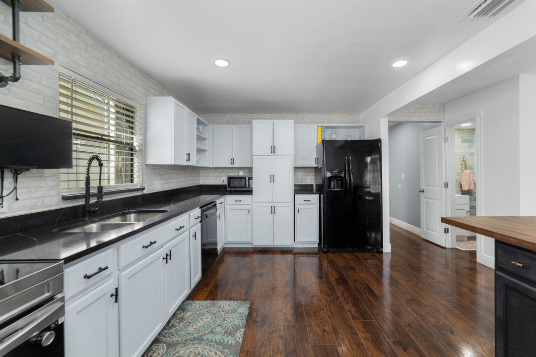 Active With Contract: $599,000 (4 beds, 3 baths, 1705 Square Feet)