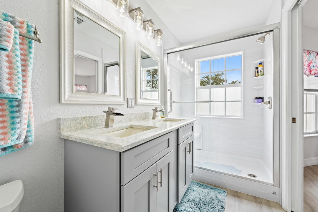 合同活跃: $329,000 (3 贝兹, 2 浴室, 1481 平方英尺)