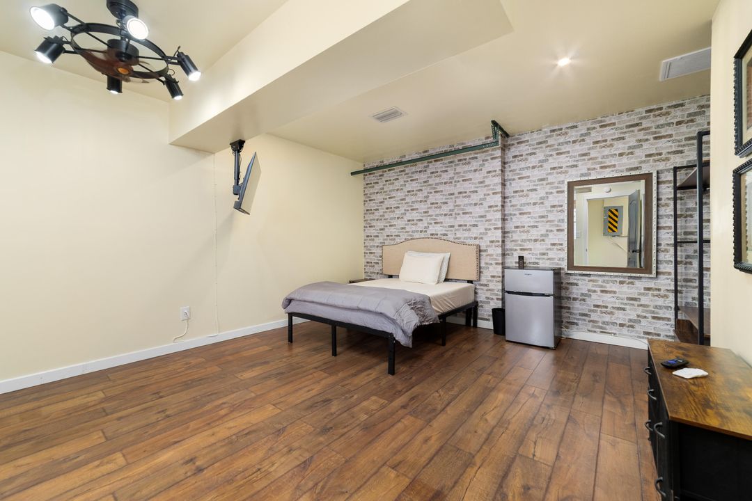 Active With Contract: $599,000 (4 beds, 3 baths, 1705 Square Feet)