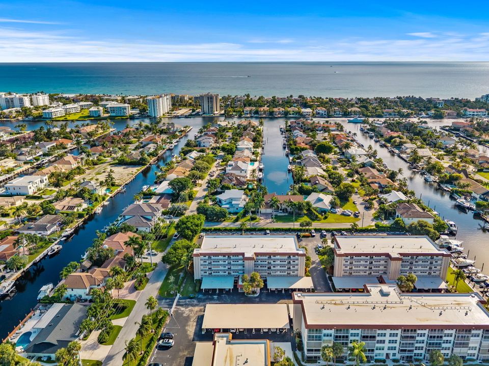 For Rent: $2,400 (2 beds, 2 baths, 1200 Square Feet)