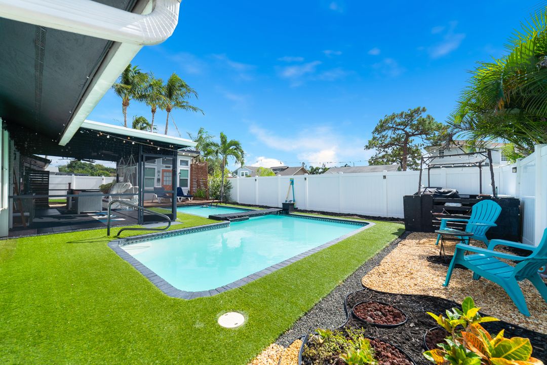 Active With Contract: $599,000 (4 beds, 3 baths, 1705 Square Feet)