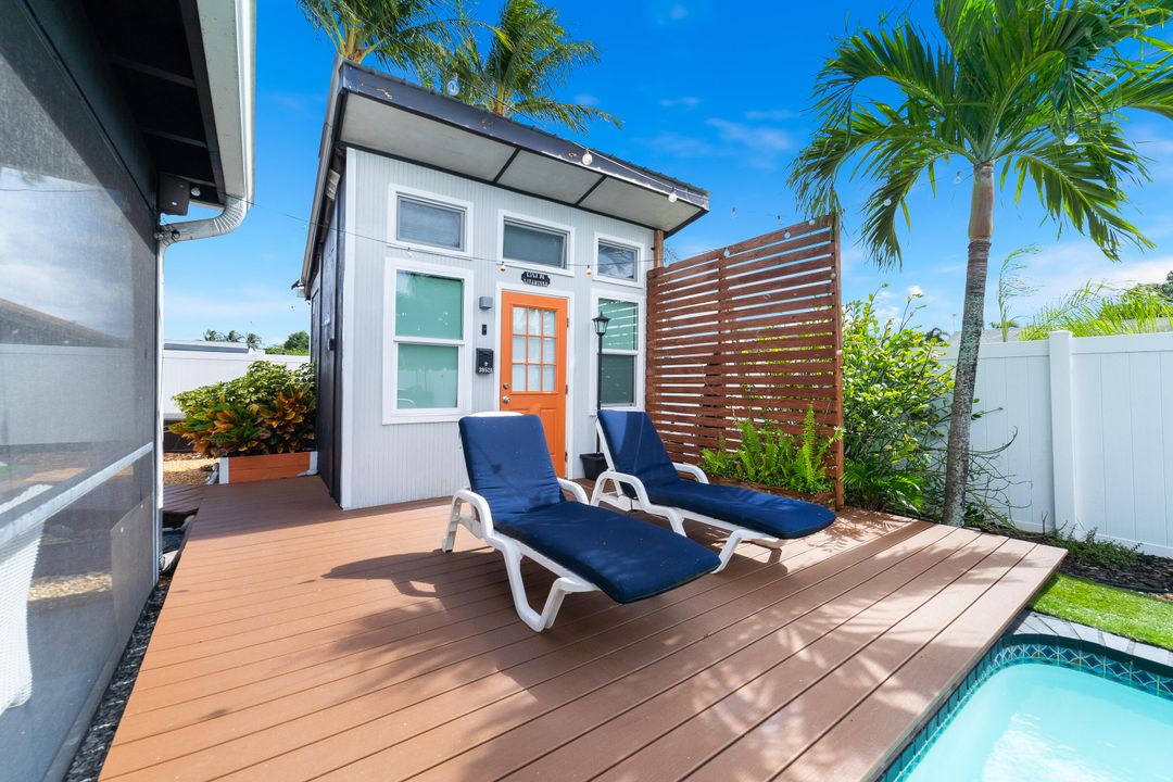 Active With Contract: $599,000 (4 beds, 3 baths, 1705 Square Feet)