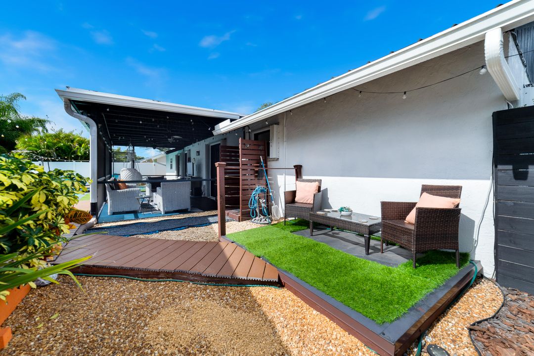 Active With Contract: $599,000 (4 beds, 3 baths, 1705 Square Feet)