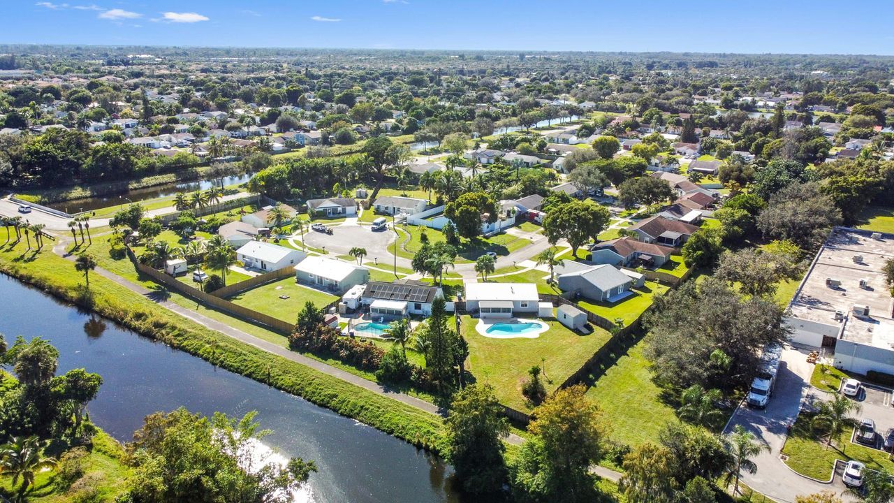 Active With Contract: $475,000 (3 beds, 2 baths, 1152 Square Feet)