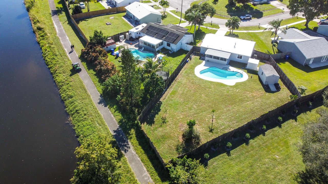 Active With Contract: $475,000 (3 beds, 2 baths, 1152 Square Feet)