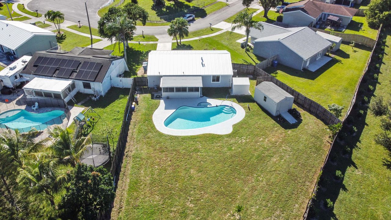 Active With Contract: $475,000 (3 beds, 2 baths, 1152 Square Feet)