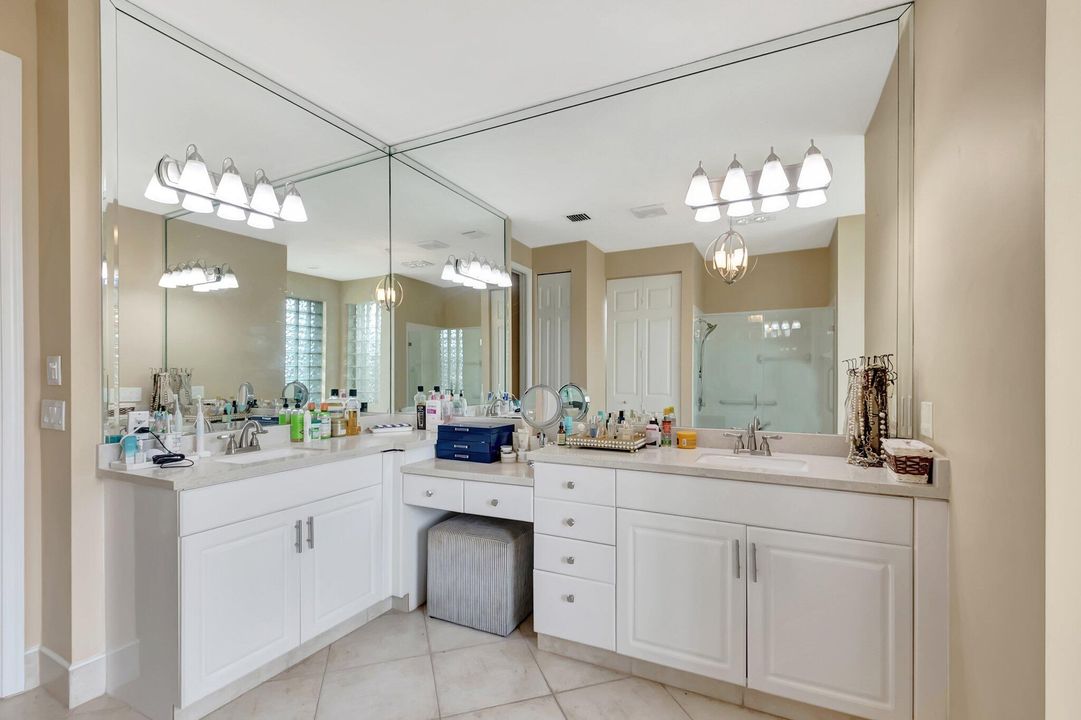 En Venta: $600,000 (3 camas, 2 baños, 2360 Pies cuadrados)