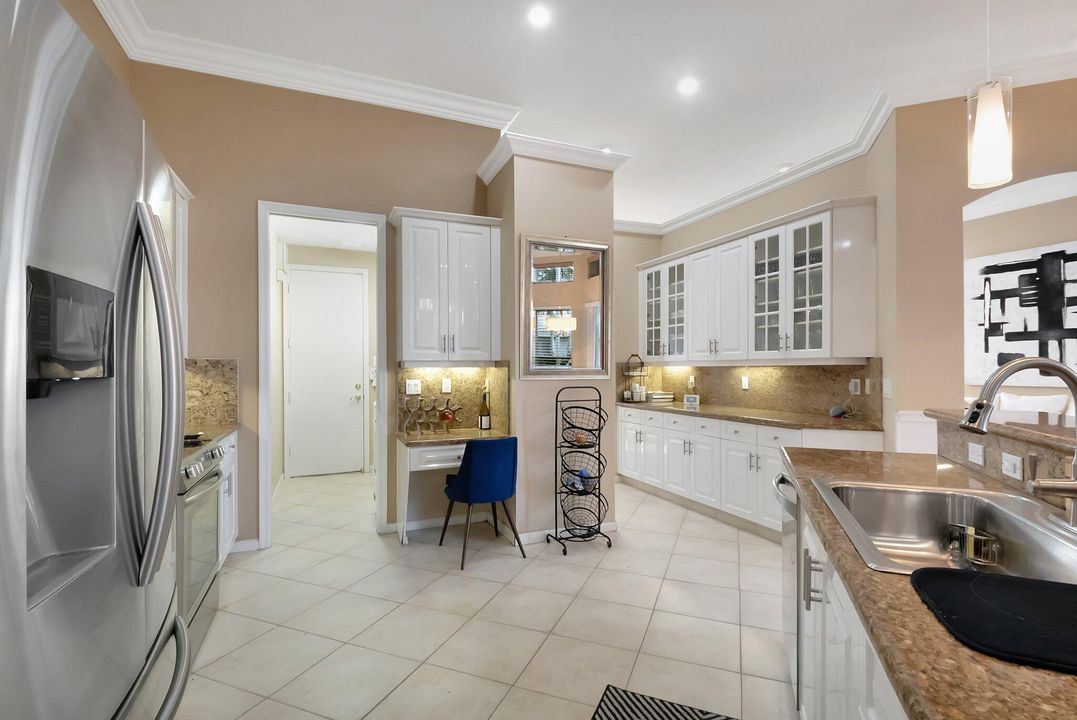 En Venta: $600,000 (3 camas, 2 baños, 2360 Pies cuadrados)