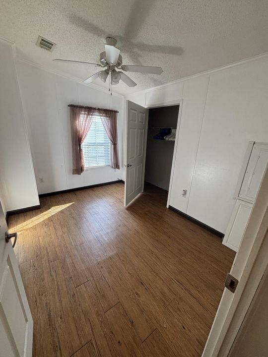 For Sale: $89,000 (2 beds, 2 baths, 1420 Square Feet)