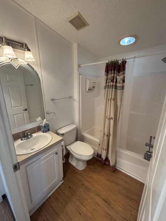 For Sale: $89,000 (2 beds, 2 baths, 1420 Square Feet)