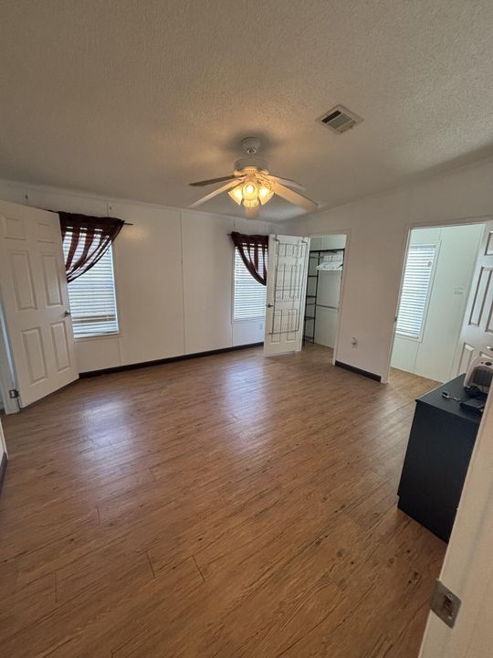 For Sale: $89,000 (2 beds, 2 baths, 1420 Square Feet)