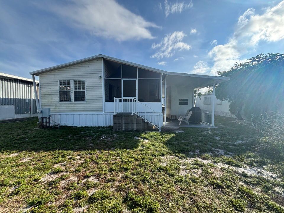 For Sale: $89,000 (2 beds, 2 baths, 1420 Square Feet)