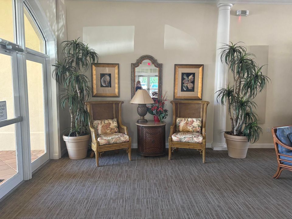 For Rent: $2,600 (2 beds, 2 baths, 1989 Square Feet)