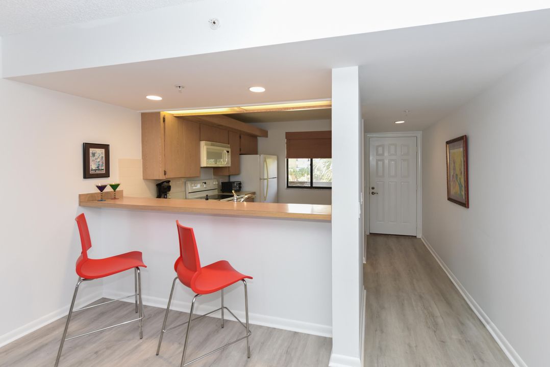 В аренду: $4,500 (2 спален, 2 ванн, 1385 Квадратных фут)