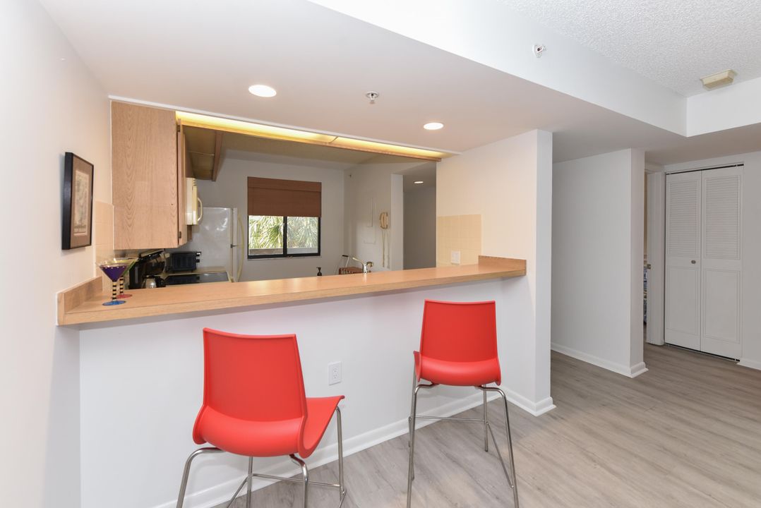 В аренду: $4,500 (2 спален, 2 ванн, 1385 Квадратных фут)