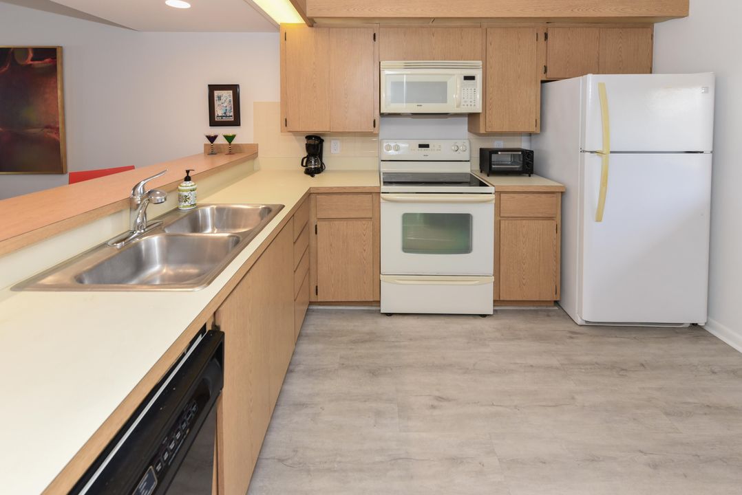 В аренду: $4,500 (2 спален, 2 ванн, 1385 Квадратных фут)